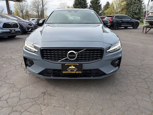 Used 2022 Volvo S60 B5 R-Design w/ Climate Package image 12