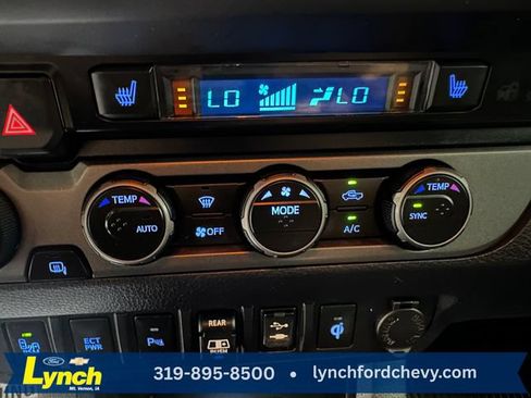 Used 2019 Toyota Tacoma TRD Off-Road AWD/4WD image 14