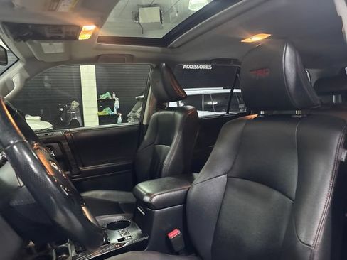Used 2019 Toyota 4Runner TRD Off-Road Premium AWD/4WD image 11