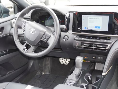 Certified 2025 Toyota Camry SE image 15