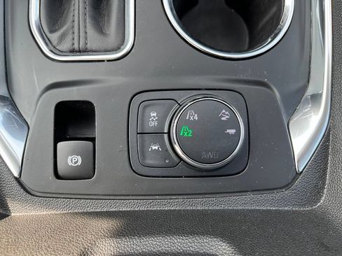 Used 2020 Chevrolet Traverse Premier w/ Redline Edition AWD/4WD image 14