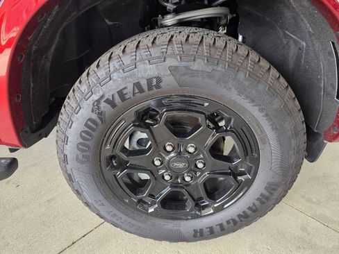 Used 2025 Ford Ranger Lariat w/ FX4 Off-Road Package AWD/4WD image 7