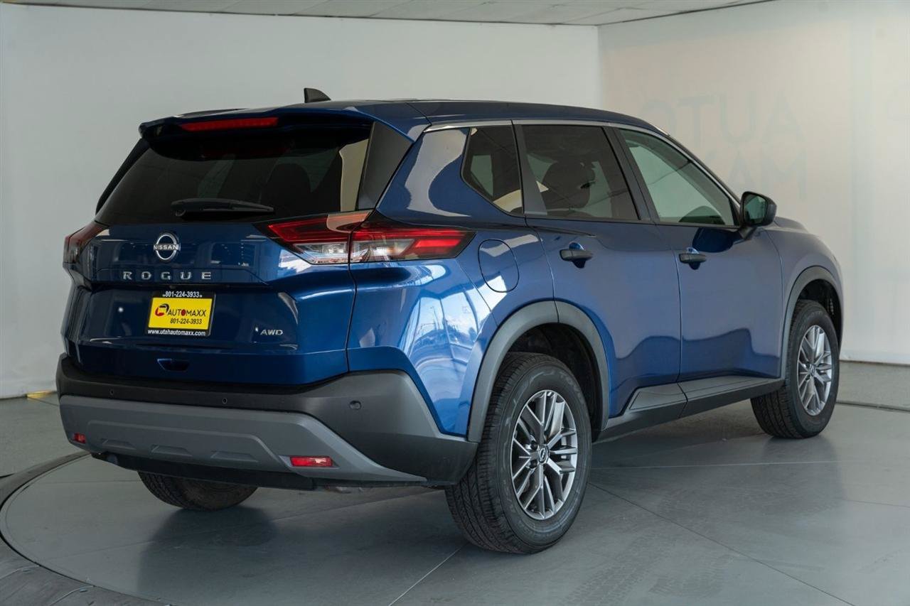 Used 2022 Nissan Rogue S AWD/4WD image 7