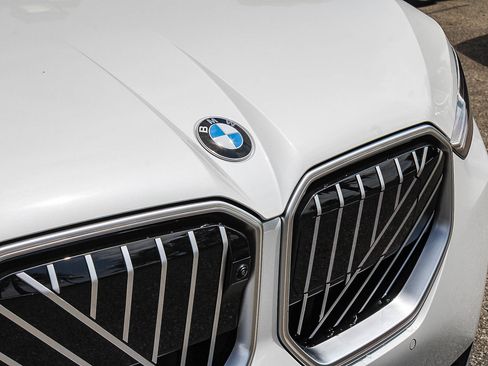 New 2026 BMW X3 xDrive30 w/ Premium Package AWD/4WD image 9