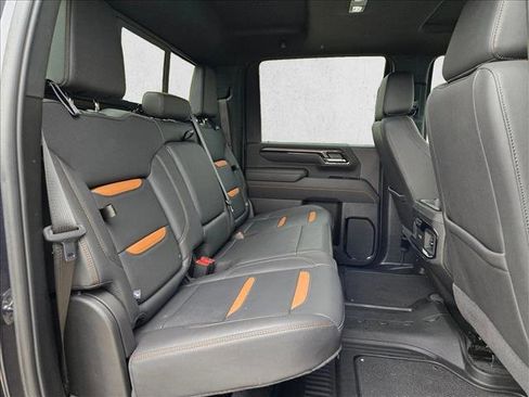 Used 2025 GMC Sierra 2500 AT4 w/ AT4 Premium Plus Package AWD/4WD image 19