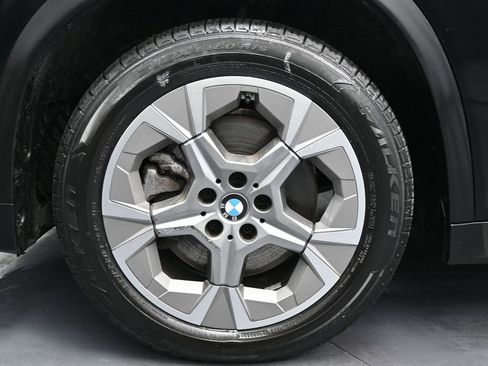 Used 2023 BMW X1 xDrive28i w/ Convenience Package image 12