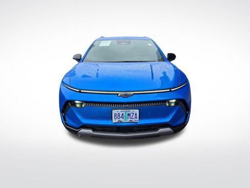 Used 2024 Chevrolet Equinox EV LT w/ Active Safety Package 3 AWD/4WD image 3