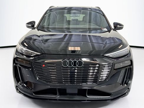 New 2027 Audi SQ6 e-tron Premium Plus image 2