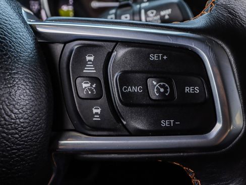 Used 2022 Jeep Wrangler Unlimited Sahara image 18