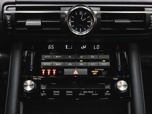 Used 2025 Lexus IS 350 F Sport w/ Navigation Package image 39