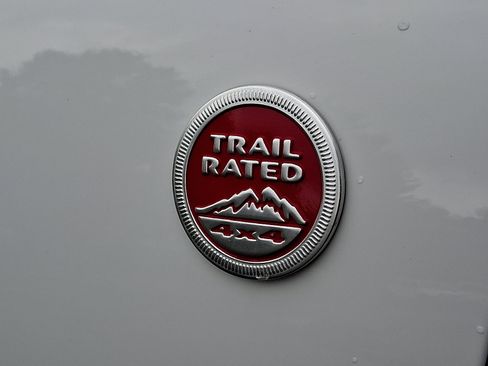 Certified 2021 Jeep Grand Cherokee Trailhawk w/ Trailhawk Luxury Group image 36