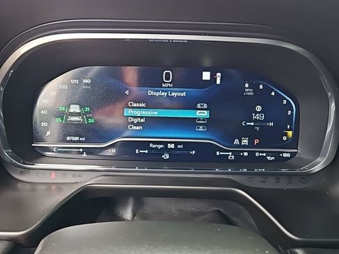 Used 2022 Chevrolet Suburban Premier image 15