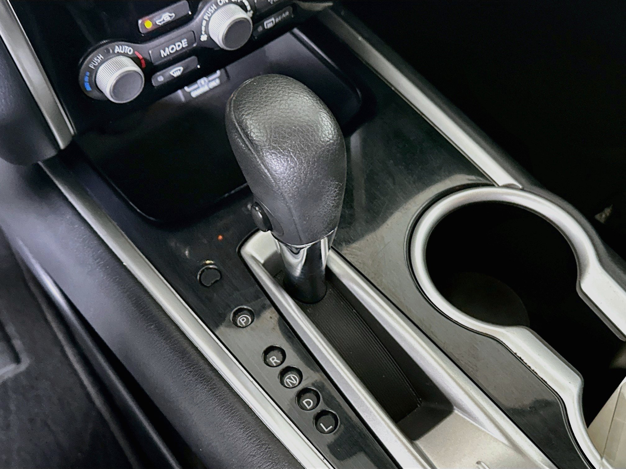 Used 2020 Nissan Pathfinder S FWD image 21