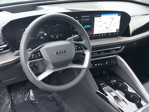 New 2025 Audi Q5 Premium Plus image 16