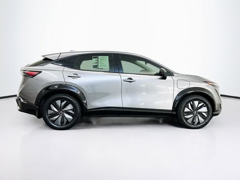 Used 2023 Nissan Ariya AWD image 10