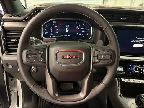 New 2026 GMC Sierra 1500 AT4 w/ AT4 Premium Package AWD/4WD image 34