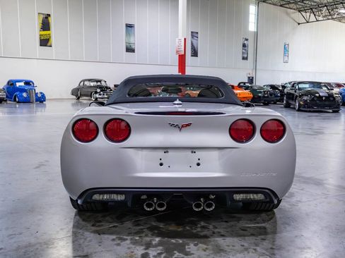 Used 2005 Chevrolet Corvette Convertible w/ Preferred Equipment Group RWD image 24