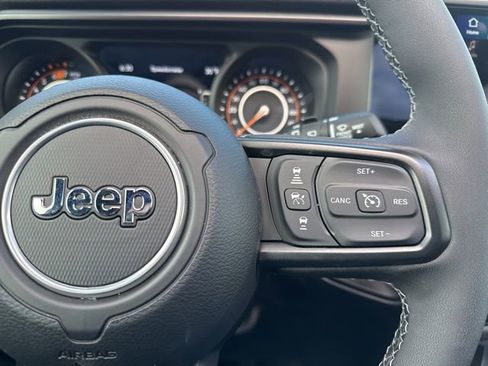 Used 2025 Jeep Wrangler Sport S image 43