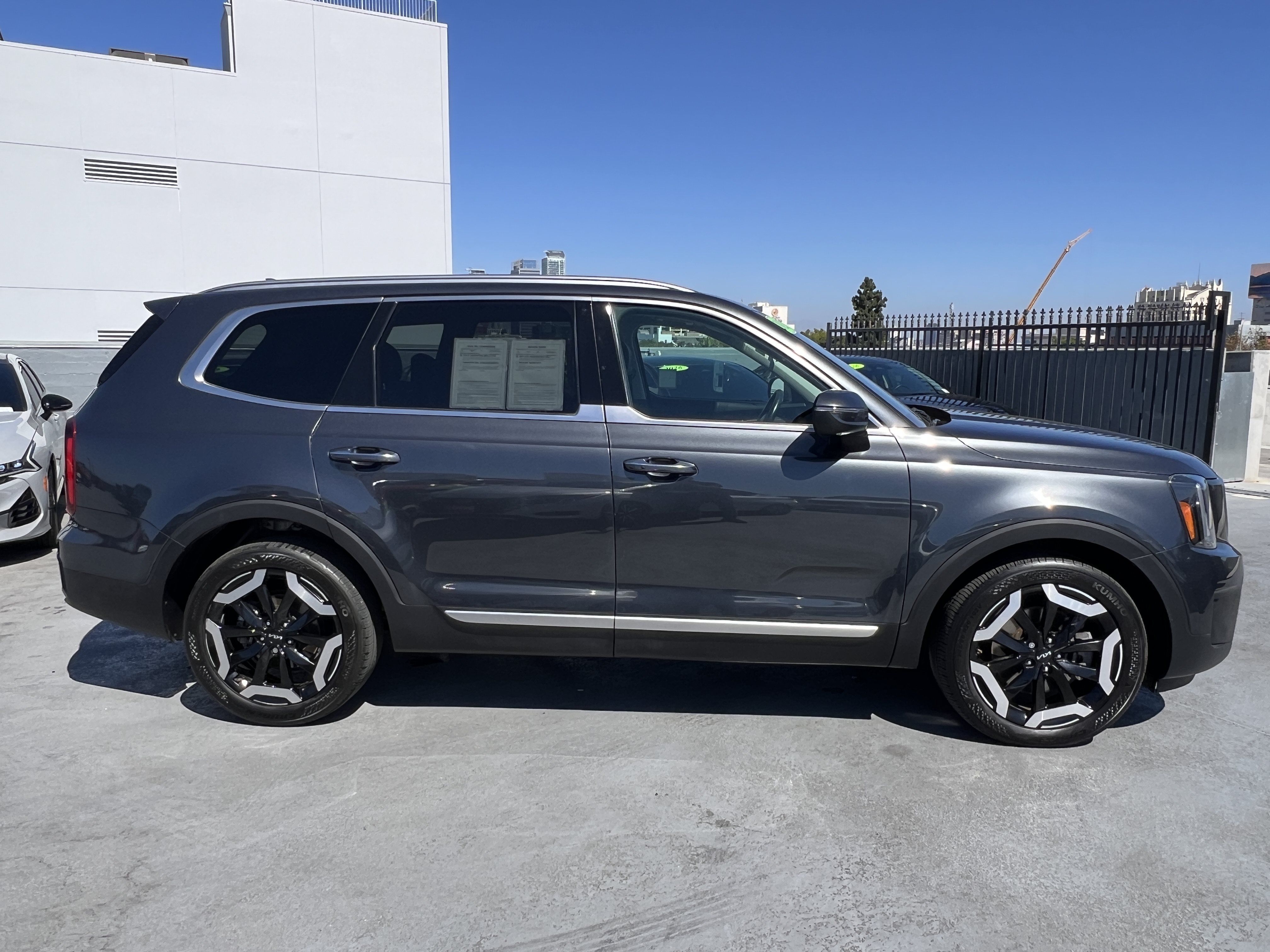 Certified 2023 Kia Telluride S FWD image 9