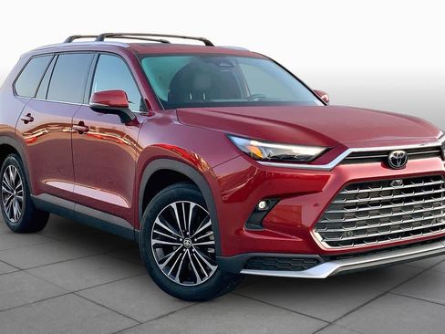 Used 2024 Toyota Grand Highlander AWD Hybrid image 3