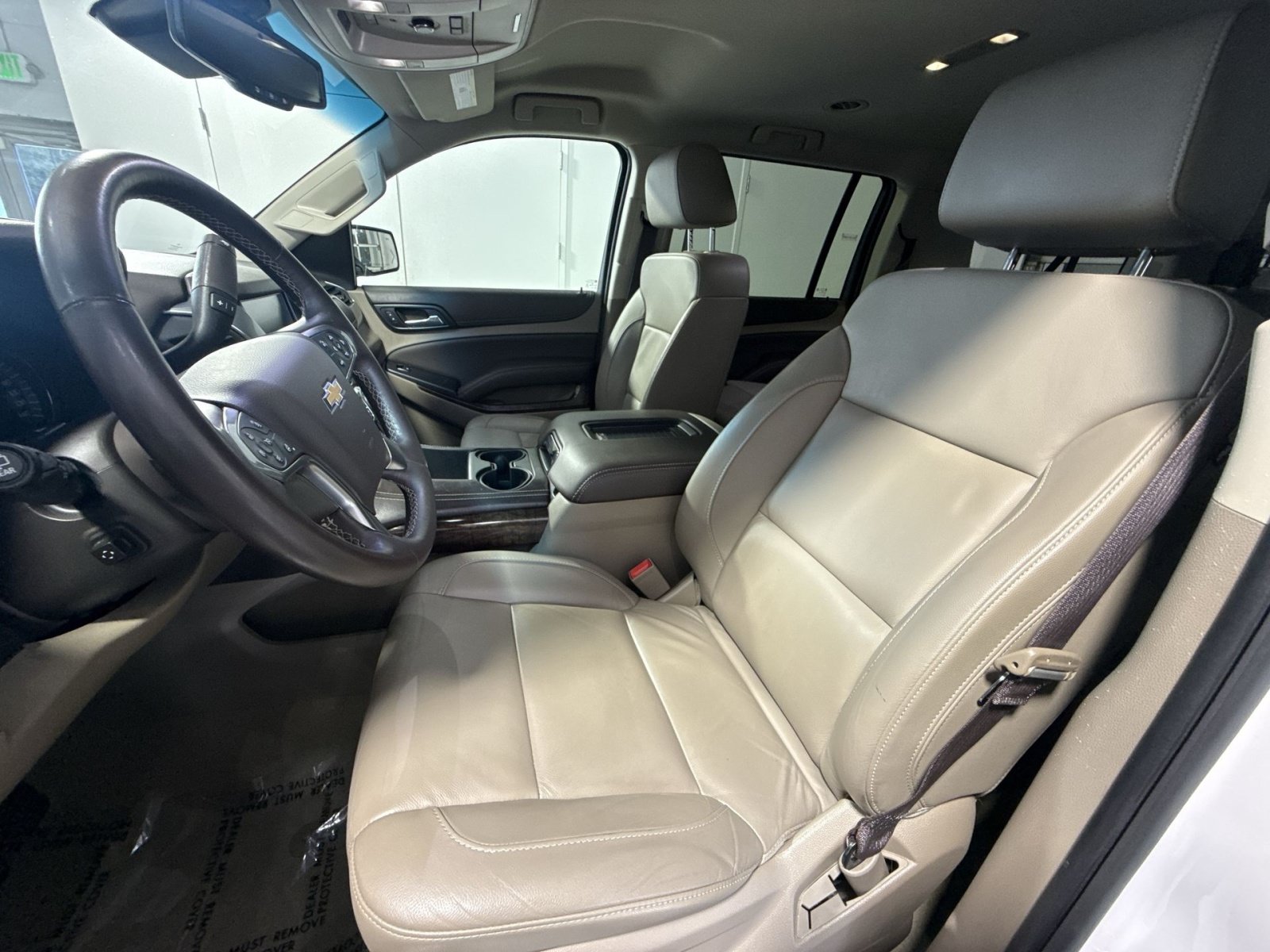 Used 2017 Chevrolet Suburban LT w/ Luxury Package AWD/4WD image 14