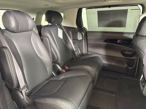 New 2026 Kia Carnival SX Prestige FWD image 19