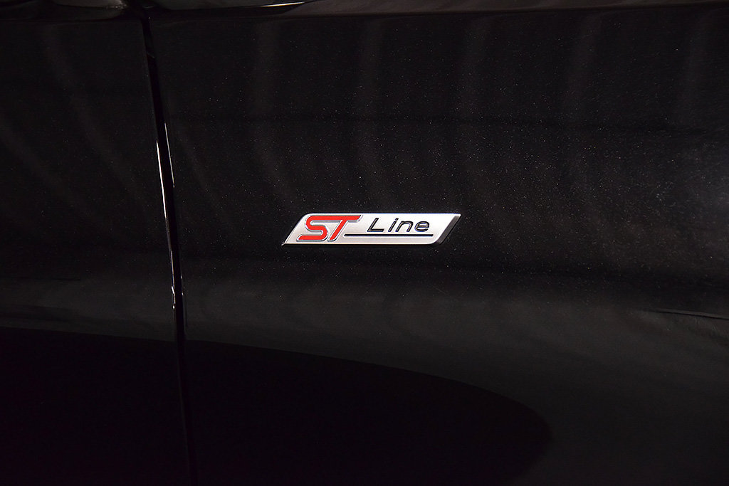 Used 2025 Ford Explorer ST-Line w/ Premium Package AWD/4WD image 11