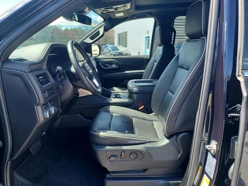 Used 2023 GMC Yukon XL SLT image 7