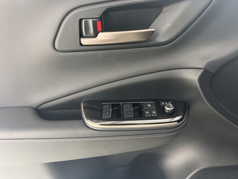 Used 2025 Toyota Crown XLE image 20