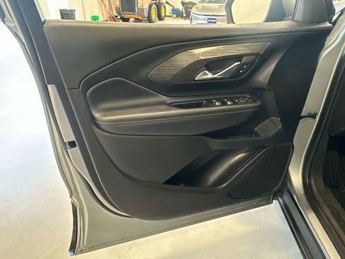 Used 2023 GMC Terrain SLE w/ Driver Convenience Package AWD/4WD image 31