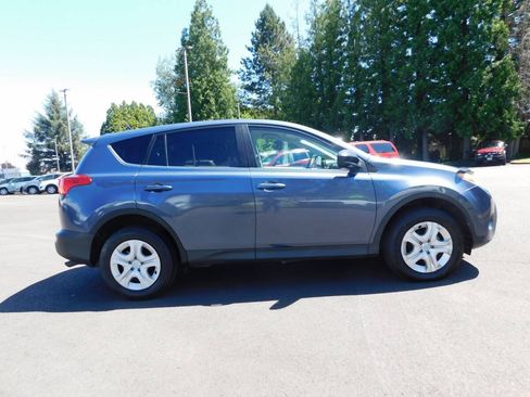 Used 2013 Toyota RAV4 LE AWD/4WD image 21