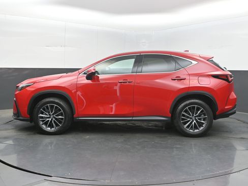 Used 2025 Lexus NX 250 FWD w/ Towing Package (2000 Lbs) image 7