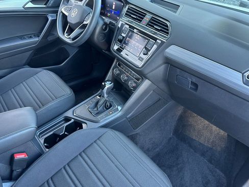 Used 2022 Volkswagen Tiguan S image 17
