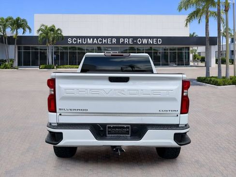 Used 2020 Chevrolet Silverado 1500 Custom w/ Custom Value Package RWD image 6