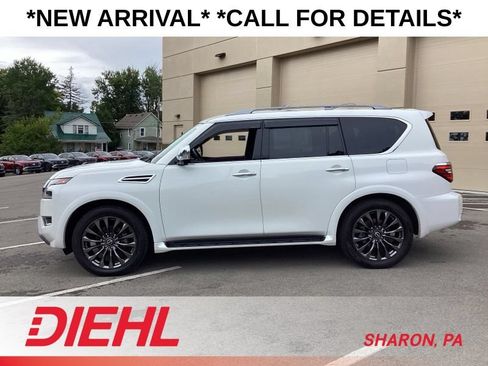 Used 2023 Nissan Armada Platinum w/ Captain's Chairs Package AWD/4WD image 4