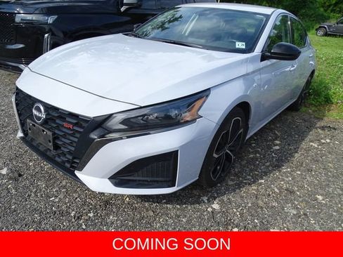 Used 2024 Nissan Altima 2.5 SR FWD image 1