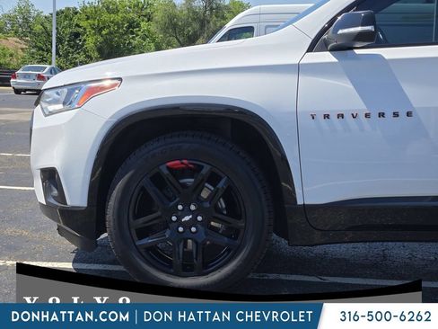 Used 2021 Chevrolet Traverse Premier w/ Redline Edition FWD image 7