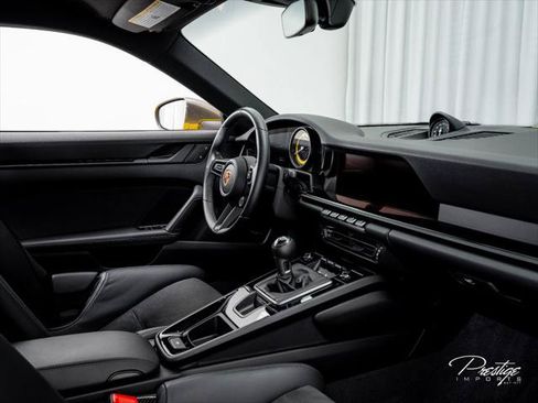 Used 2024 Porsche 911 Carrera T RWD image 39