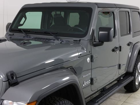 Used 2019 Jeep Wrangler Unlimited Sahara w/ Safety Group AWD/4WD image 46
