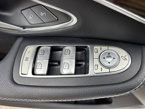 Used 2019 Mercedes-Benz C 300 C 300 image 23