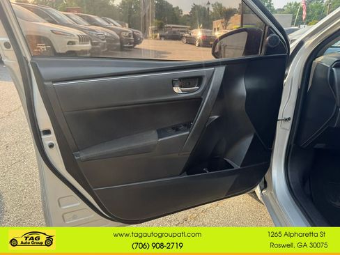 Used 2019 Toyota Corolla LE FWD image 11