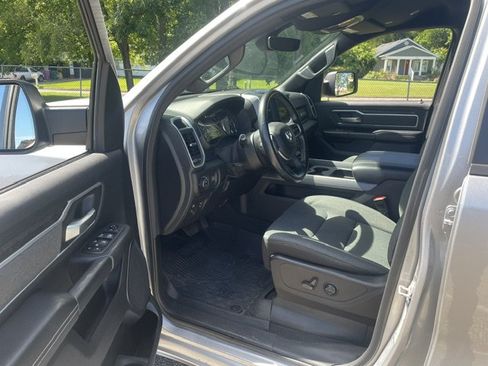 Used 2021 RAM 1500 Big Horn AWD/4WD image 9