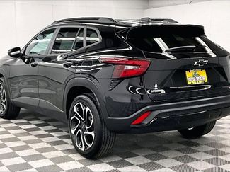 Used 2025 Chevrolet Trax RS w/ Driver Confidence Package video 2