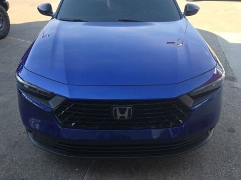 Used 2023 Honda Accord Sport image 2