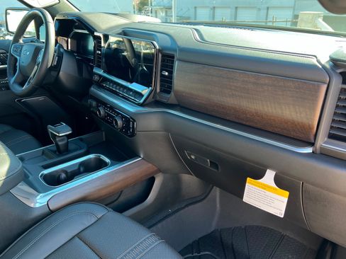 New 2026 Chevrolet Silverado 1500 High Country w/ High Country Premium Package image 24