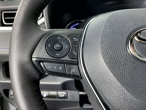 Used 2024 Toyota RAV4 SE image 26