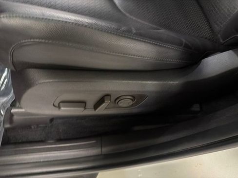 Used 2025 Kia Carnival SX Prestige FWD image 23