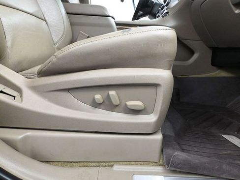 Used 2016 GMC Yukon XL SLT w/ Premium Edition image 55