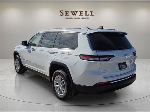 New 2025 Jeep Grand Cherokee L Laredo w/ MOPAR Finishing Package image 3