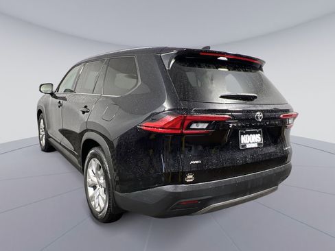 Used 2026 Toyota Grand Highlander AWD image 8
